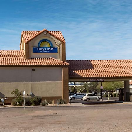 Days Inn By Wyndham Phoenix North Exterior foto