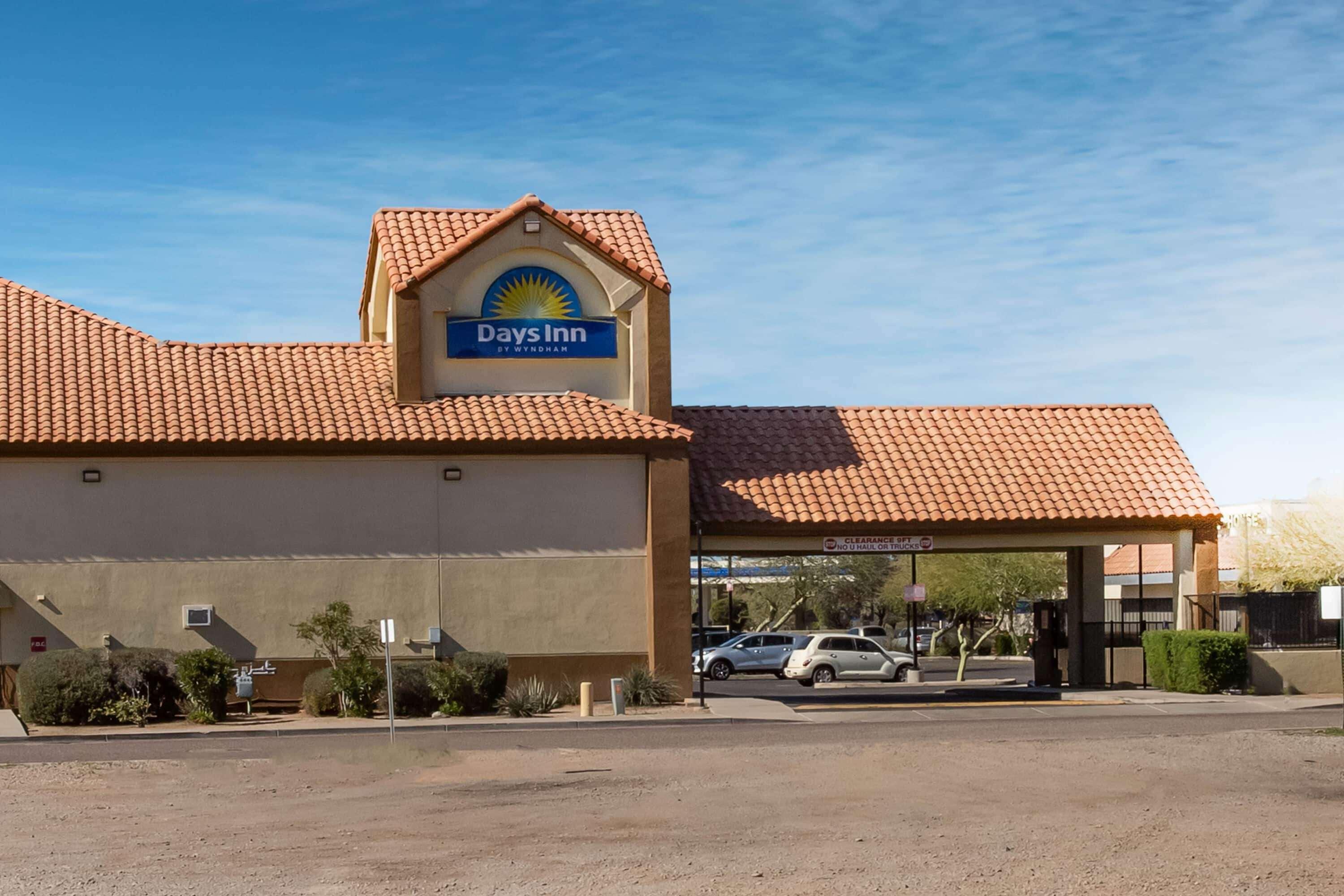Days Inn By Wyndham Phoenix North Exterior foto