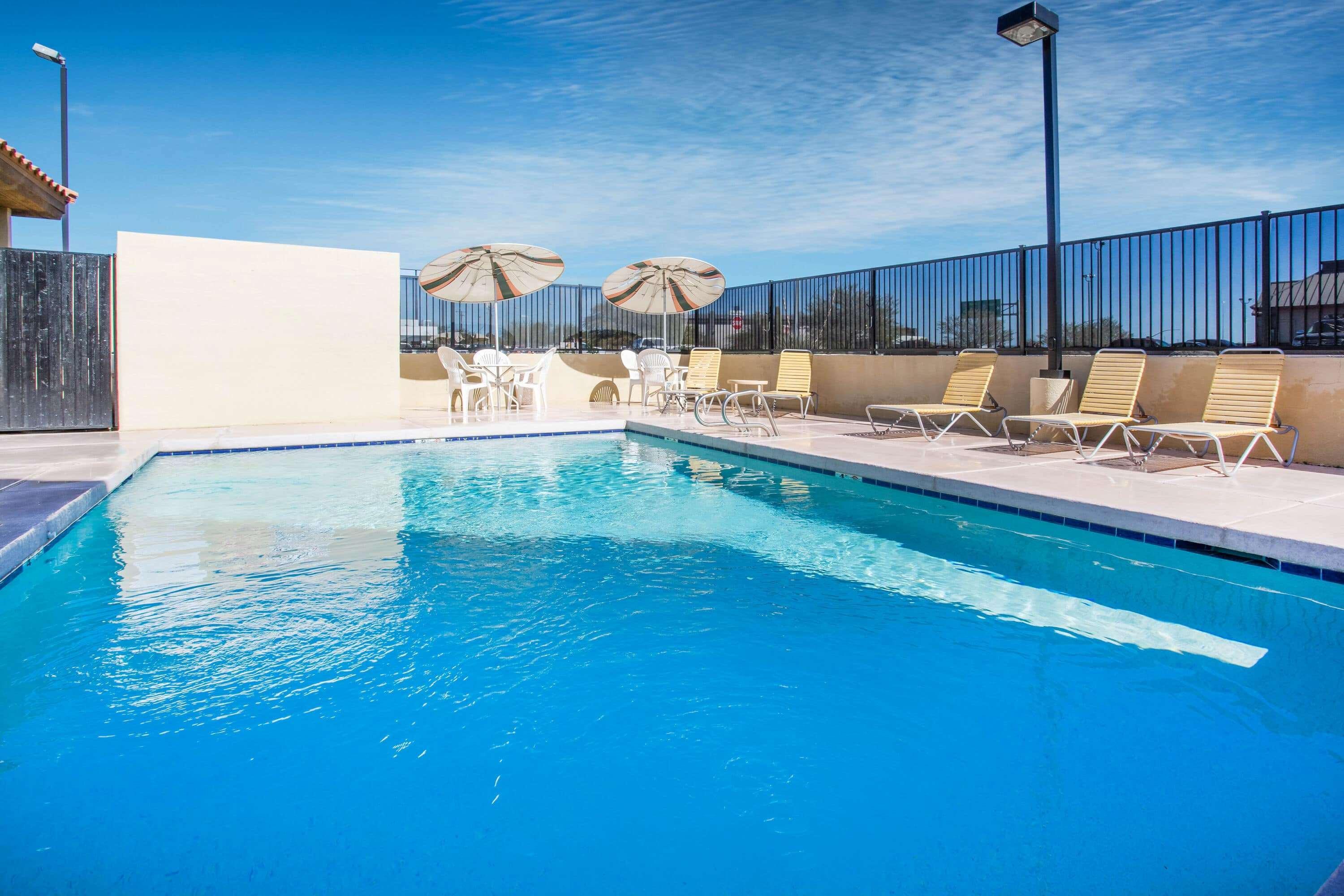 Days Inn By Wyndham Phoenix North Exterior foto
